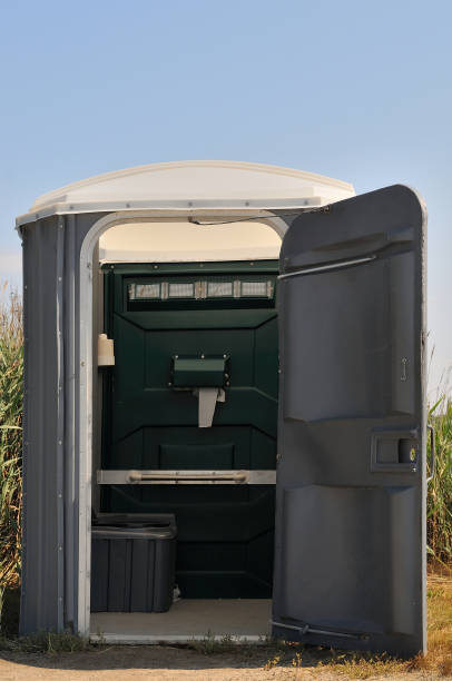 Best Portable restroom trailer rental  in Harbor Isle, NY